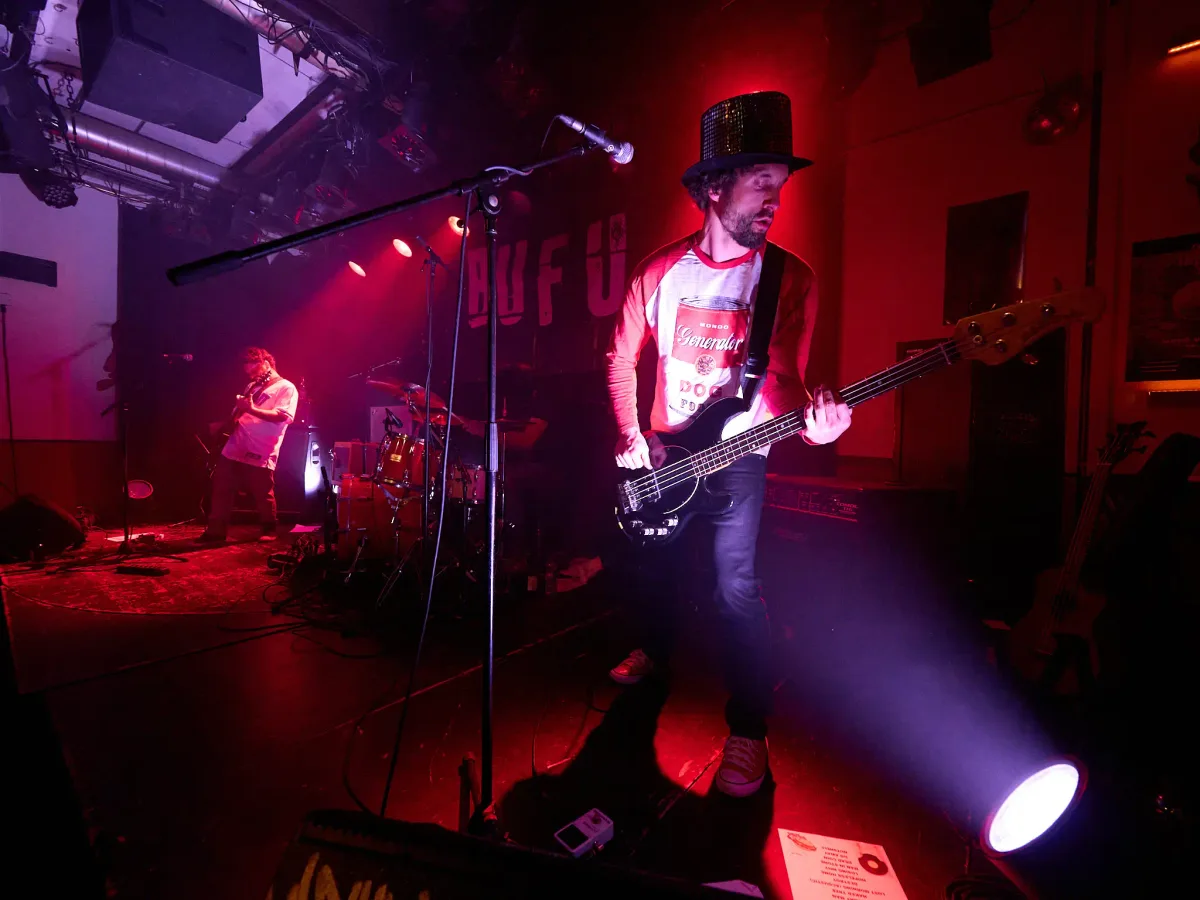 Burning Fuses, Konzert, Roessli Bern